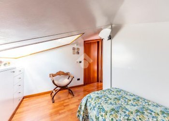 Three-room apartment Via Lazio, Lainate - photo 32
