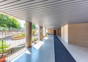 Three-room apartment Via Prima Strada, Lainate - photo 4