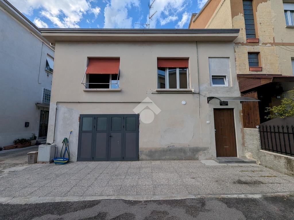 Casa semi indipendente via De Amicis, Sant'Ilario d'Enza - foto 1