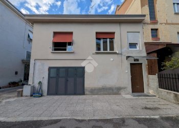 Casa semi indipendente via De Amicis, Sant'Ilario d'Enza - foto 1