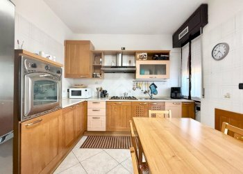 Three-room apartment Via Cesare da Sesto, Cinisello Balsamo - photo 10
