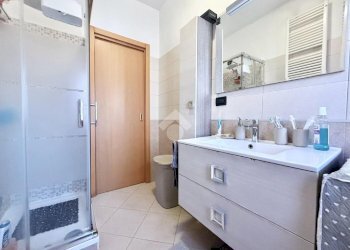 Three-room apartment Via Cesare da Sesto, Cinisello Balsamo - photo 15