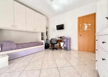 Three-room apartment Via Cesare da Sesto, Cinisello Balsamo - photo 17