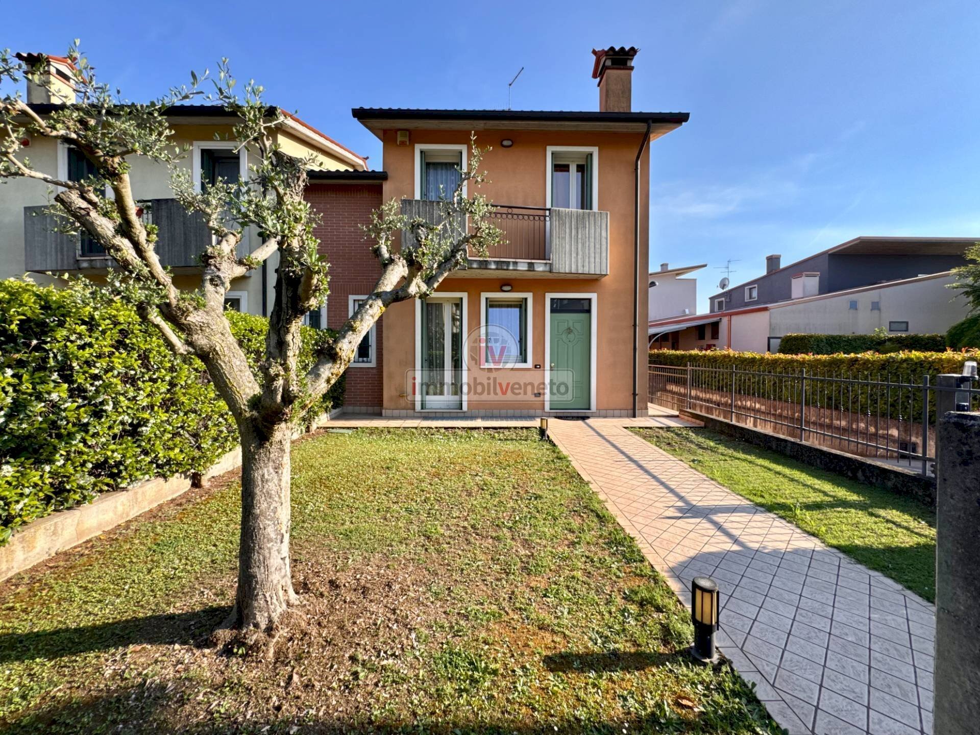 Foto 1 - Villa a Schiera VIA PONTESPIN, Lonigo - foto 1