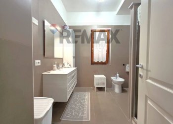 Bagno - Three-room apartment Casoria - photo 23