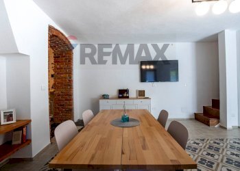Sala da pranzo - Two-room apartment Via Luigi Civetta
4, Colonno - photo 1