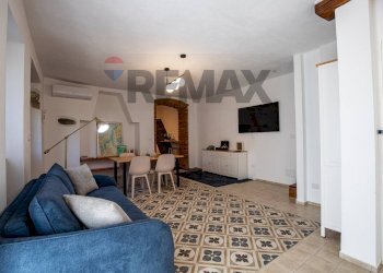 Soggiorno - Two-room apartment Via Luigi Civetta
4, Colonno - photo 4