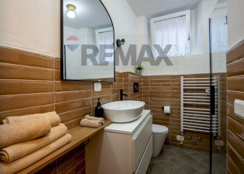 Bagno - Two-room apartment Via Luigi Civetta
4, Colonno - photo 10