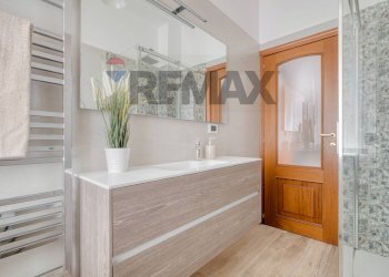 Bagno - Appartamento Via Dei Tulipani
13, Milano - foto 29
