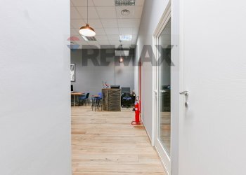 Hall / corridoio - Laboratorio Via Andrea Maria Ampere
87, Milano - foto 11