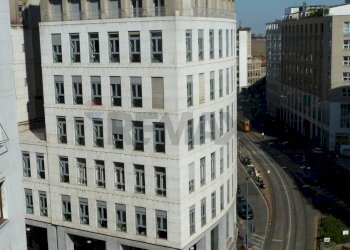 Edificio all\'aperto - Ufficio Via Maurizio Gonzaga
5, Milano - foto 2