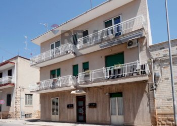 Edificio all\'aperto - Two-room apartment Via Palo del Colle
 
70, Bitetto - photo 1