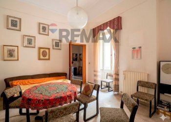 Sala da pranzo - Four-room apartment Via Dante Alighieri
 
251, Bari - photo 8