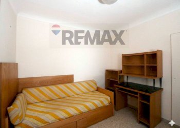 Camera / camera da letto - Four-room apartment Via Dante Alighieri
 
251, Bari - photo 11
