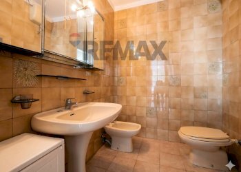 Bagno - Four-room apartment Via Dante Alighieri
 
251, Bari - photo 13