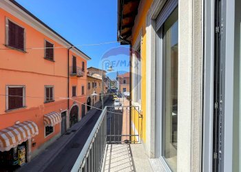 Balcone - Three-room apartment Via Roma
 
41, Viggiù - photo 2