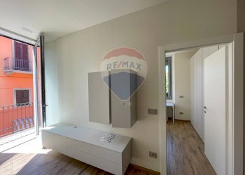 Terrazza - Three-room apartment Via Roma
 
41, Viggiù - photo 4