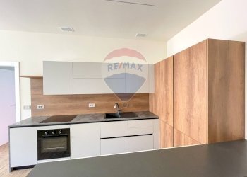 Cucina - Three-room apartment Via Roma
 
41, Viggiù - photo 6