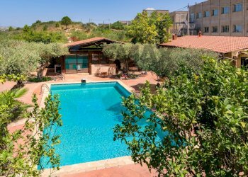 Piscina - Villa Via Caravaglios
 
61, Castelvetrano - photo 10
