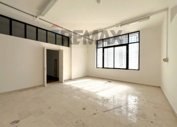 Stanza vuota - Shed Via aielli
28, San Giuseppe Vesuviano - photo 15