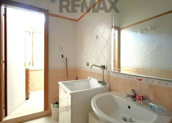 Bagno - Shed Via aielli
28, San Giuseppe Vesuviano - photo 34