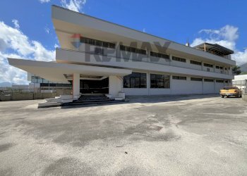 Edificio all\'aperto - Shed Via aielli
28, San Giuseppe Vesuviano - photo 44