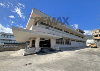 Edificio all\'aperto - Shed Via aielli
28, San Giuseppe Vesuviano - photo 46