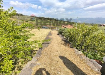 Vista delle montagne - Terreno agricolo Contrada Rovitello
snc, Castiglione di Sicilia - foto 3