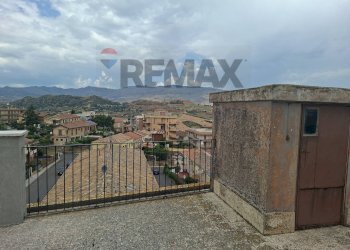 Terrazza - Appartamento Via del Popolo
 
16, Regalbuto - foto 4