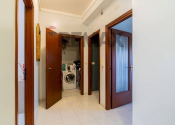 Hall / corridoio - Three-room apartment Via Marchese di Casalotto
 
30, Aci Catena - photo 4