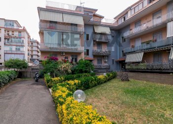 Edificio all\'aperto - Three-room apartment Via Marchese di Casalotto
 
30, Aci Catena - photo 21