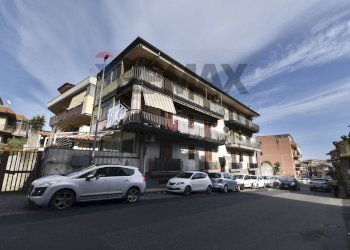 Edificio all\'aperto - Appartamento Via Finocchiari
113, Aci Catena - foto 1