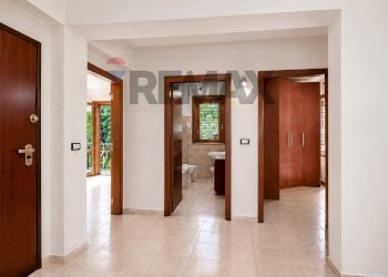 Hall / corridoio - Appartamento Via Finocchiari
113, Aci Catena - foto 5