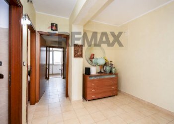Hall / corridoio - Appartamento Via Finocchiari
113, Aci Catena - foto 8