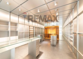 Ricezione / Lobby - Negozio Corso Italia
127, San Giovanni Valdarno - foto 4