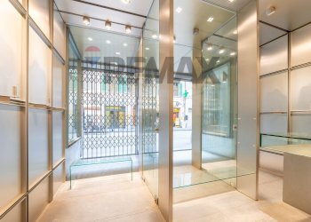 Ricezione / Lobby - Negozio Corso Italia
127, San Giovanni Valdarno - foto 8