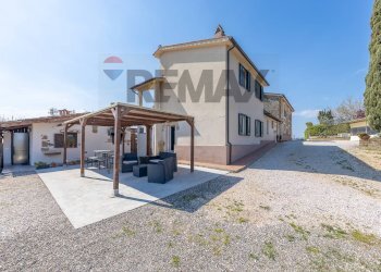 Casa all\'aperto - Agriturismo VIA VOCABOLO CHIORANO
10, Magliano Sabina - photo 3