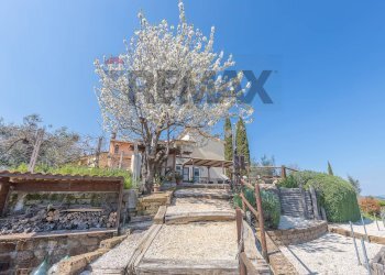 Edificio all\'aperto - Agriturismo VIA VOCABOLO CHIORANO
10, Magliano Sabina - photo 47