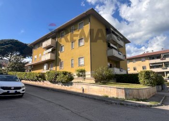 Edificio all\'aperto - Two-room apartment Via Sacco e Vanzetti
 
24, Magione - photo 23