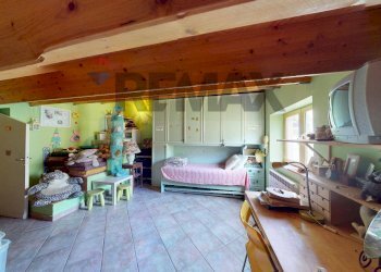 Camera / camera da letto - Semi-detached house Belfiore Via Ferdinando Innamorati
 
27, Foligno - photo 9