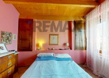 Camera / camera da letto - Semi-detached house Belfiore Via Ferdinando Innamorati
 
27, Foligno - photo 19