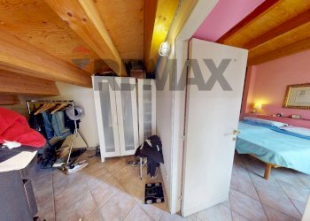 Cabina armadio - Semi-detached house Belfiore Via Ferdinando Innamorati
 
27, Foligno - photo 20