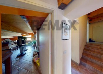 Hall / corridoio - Semi-detached house Belfiore Via Ferdinando Innamorati
 
27, Foligno - photo 25