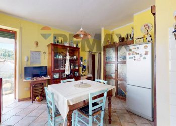 Sala da pranzo - Semi-detached house Belfiore Via Ferdinando Innamorati
 
27, Foligno - photo 42