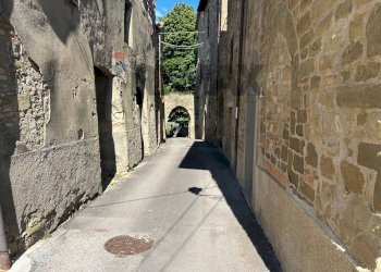 Edificio all\'aperto - Semi-detached house Vicolo Del Falco
 
5, Perugia - photo 3