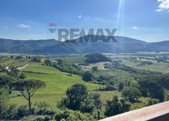 Vista delle montagne - Semi-detached house Vicolo Del Falco
 
5, Perugia - photo 14