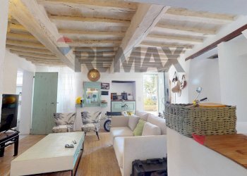 Soggiorno - Semi-detached house Vicolo Del Falco
 
5, Perugia - photo 25