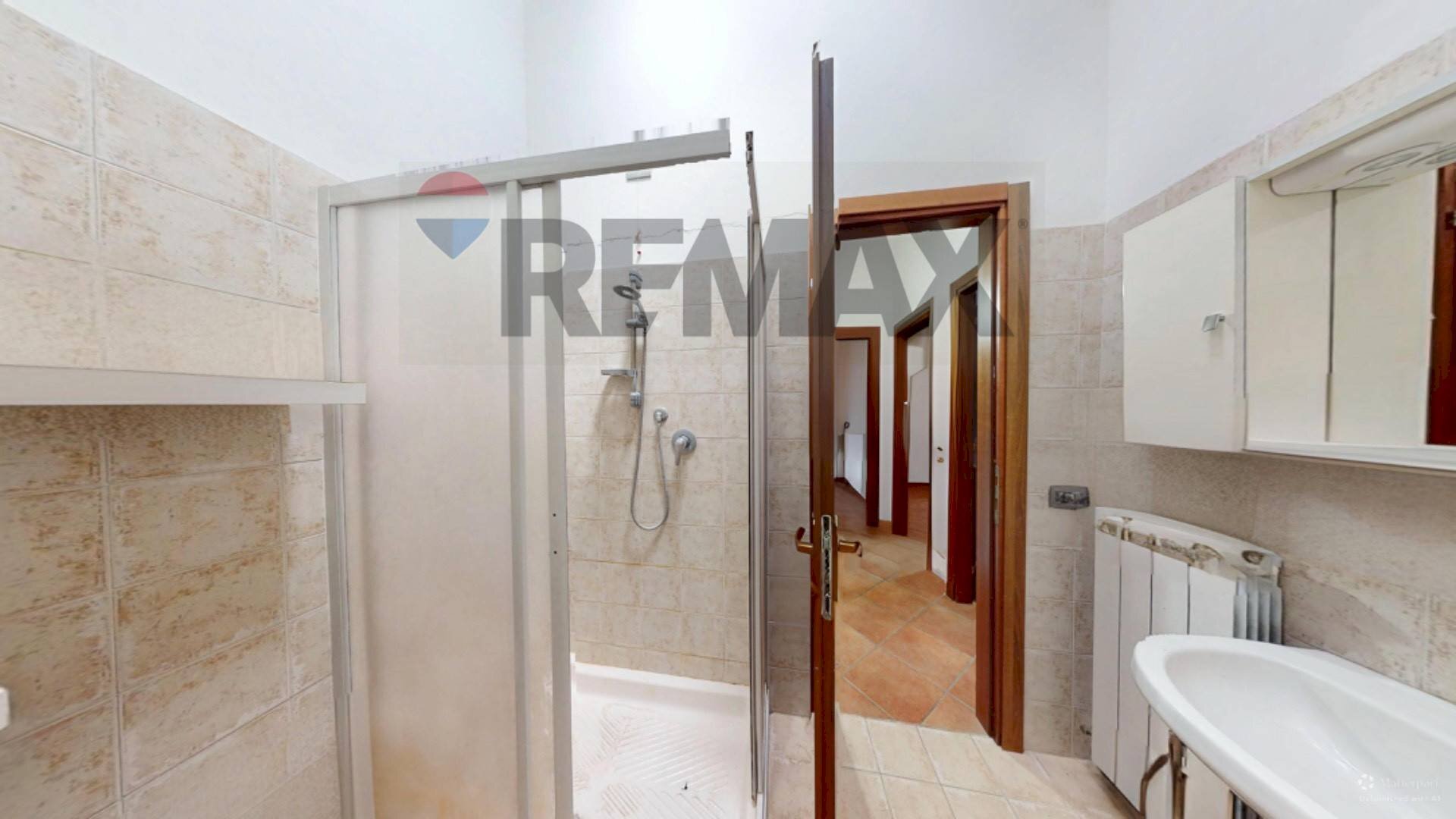 Bagno - Three-room apartment VIA BAGLIONI
66, Cannara - photo 2
