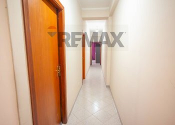 Hall / corridoio - Quadrilocale VIA GRAMSCI
 
43, Fiumefreddo di Sicilia - foto 5