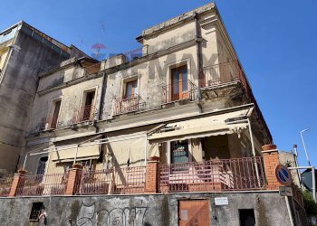Edificio all\'aperto - Villa via regina bianca
 
115, Catania - foto 50